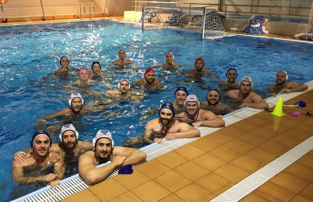 La plantilla del Echeyde posó para WATERPOLISTA.com en la noche de ayer / E.T.